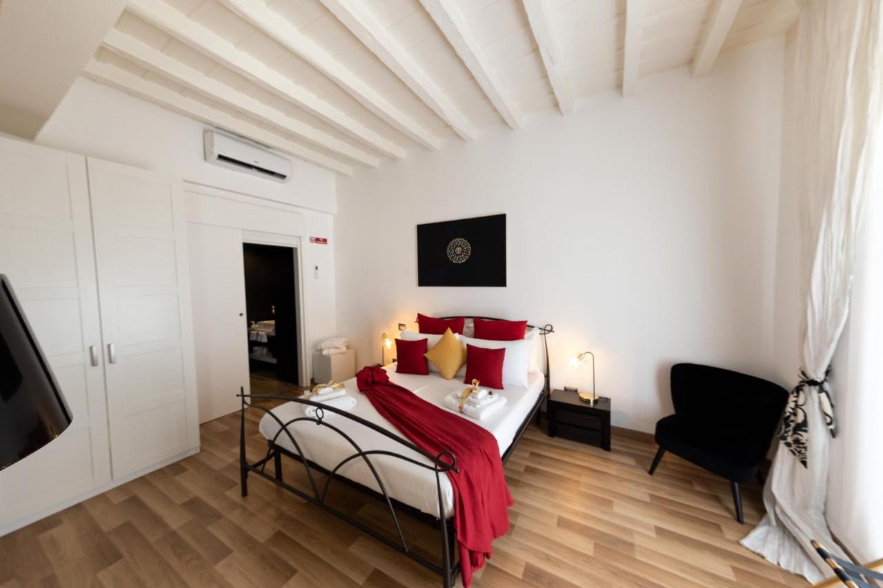 Barcaccia Luxury Suites — Foto 1